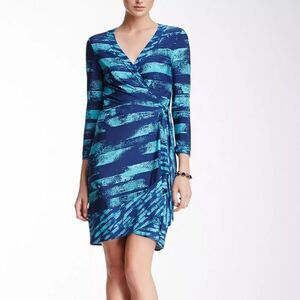 BCBGMAXAZRIA ALBERTA PRINTED 052 CLASSIC BLUE COMBO WRAP DRESS SZ M